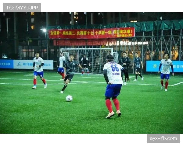 激战绿茵：球员状态回暖，赛场精彩瞬间点燃全场