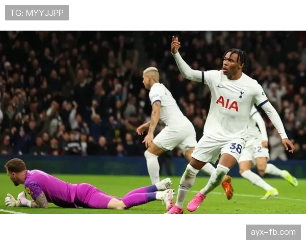 热刺赛季表现起伏不定，争四前景蒙上阴影