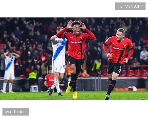 杜埃与登贝莱的突破能力:效率与对抗差异分析 杜埃与登贝莱的突破能力:效率与对抗差异分析