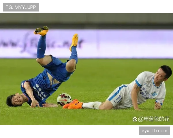 球门球发出后守门员二次触球，算犯规吗？