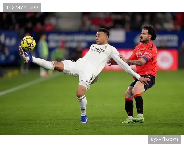 皇马欧冠争冠压力上升，赛事进程与关键战考验逐渐加剧